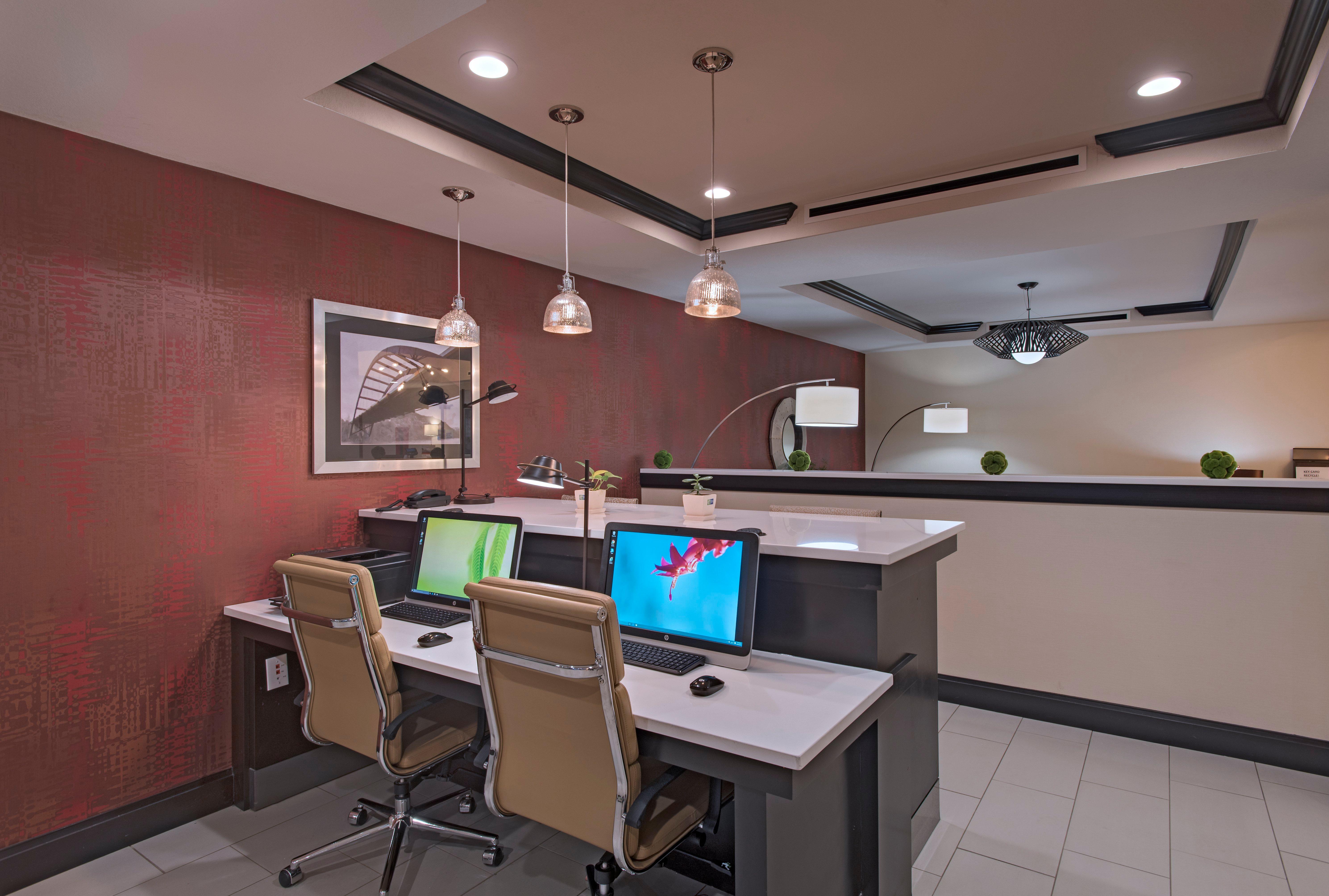 Holiday Inn Express & Suites Austin Nw - Four Points By Ihg Экстерьер фото