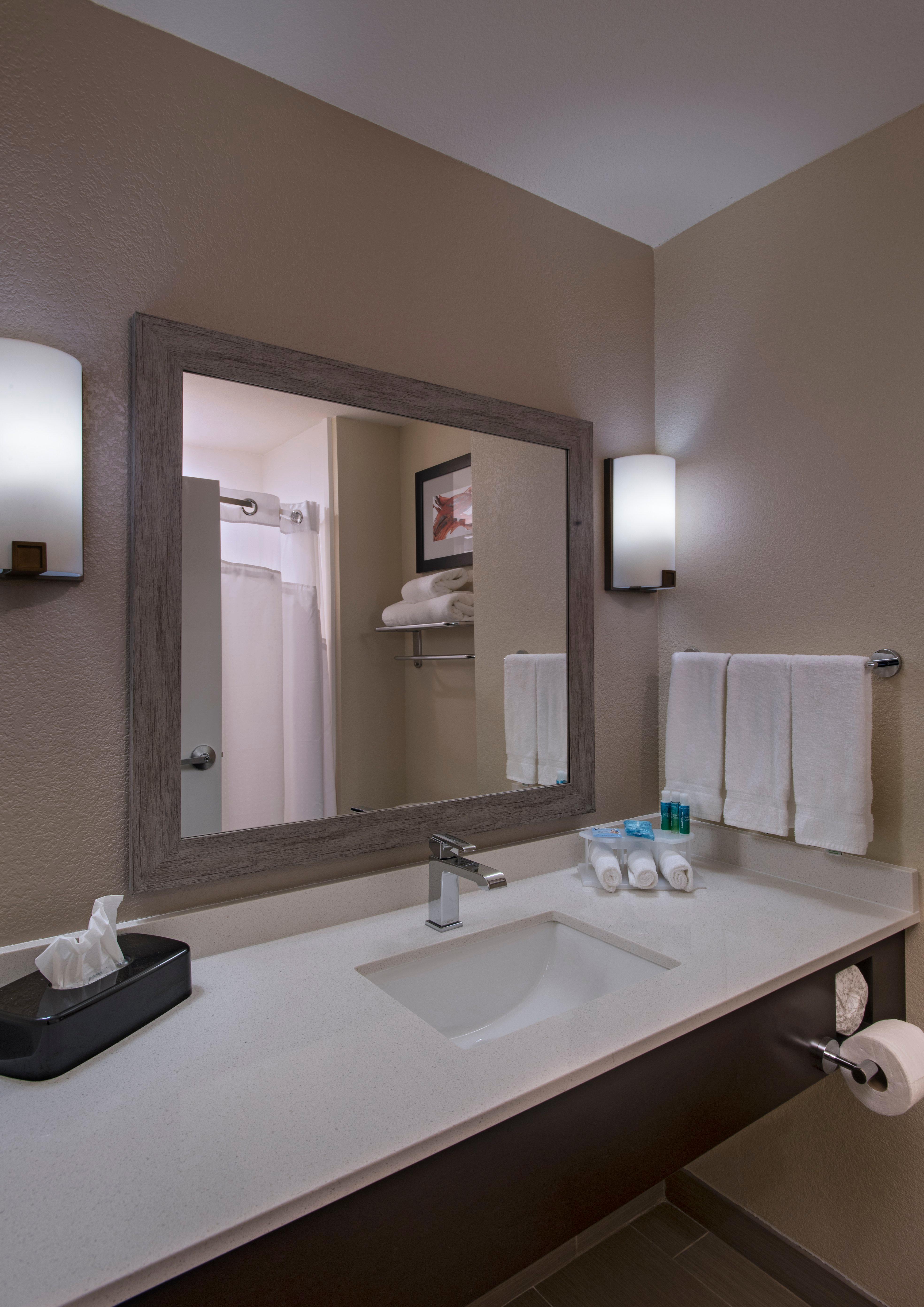 Holiday Inn Express & Suites Austin Nw - Four Points By Ihg Экстерьер фото