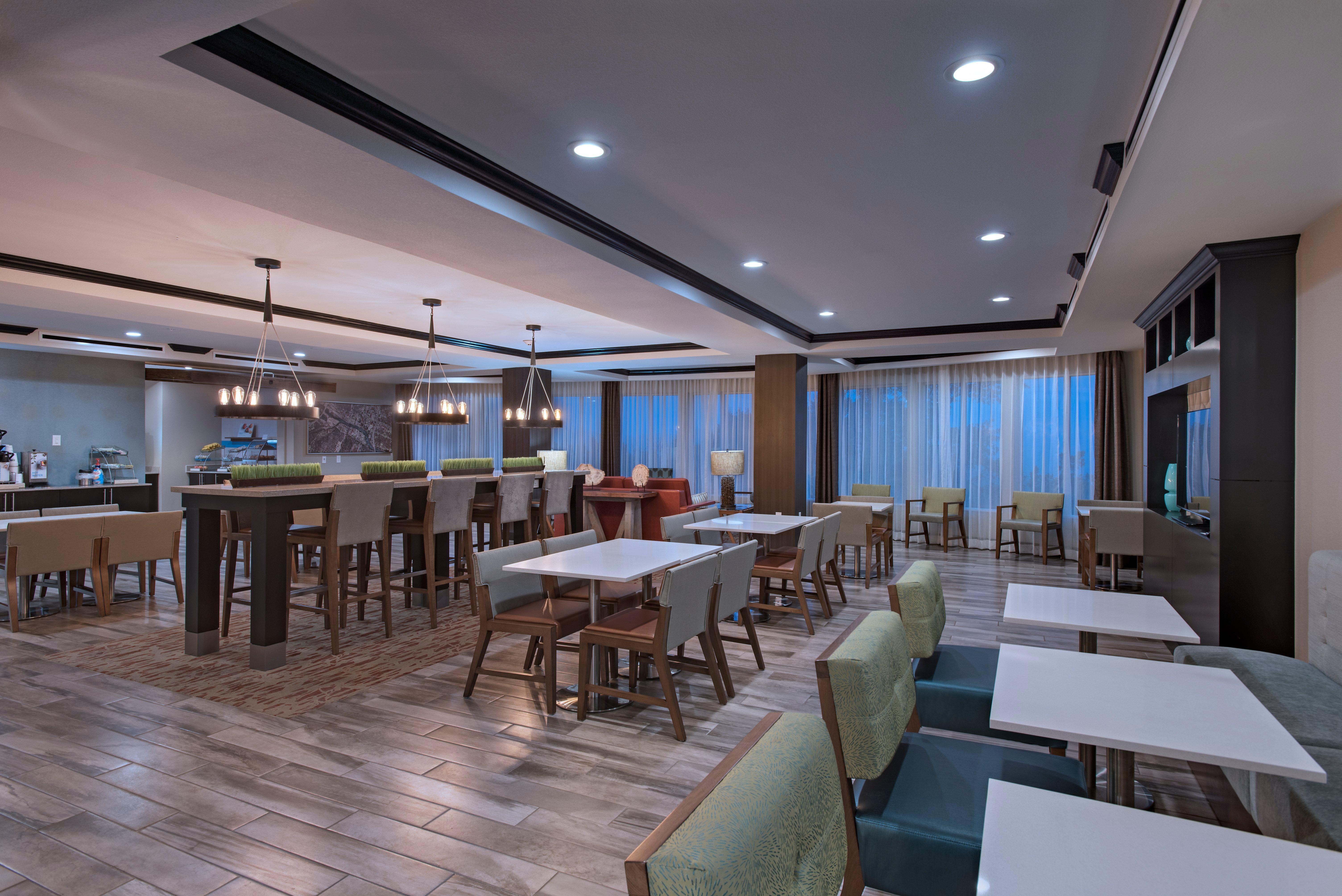 Holiday Inn Express & Suites Austin Nw - Four Points By Ihg Экстерьер фото
