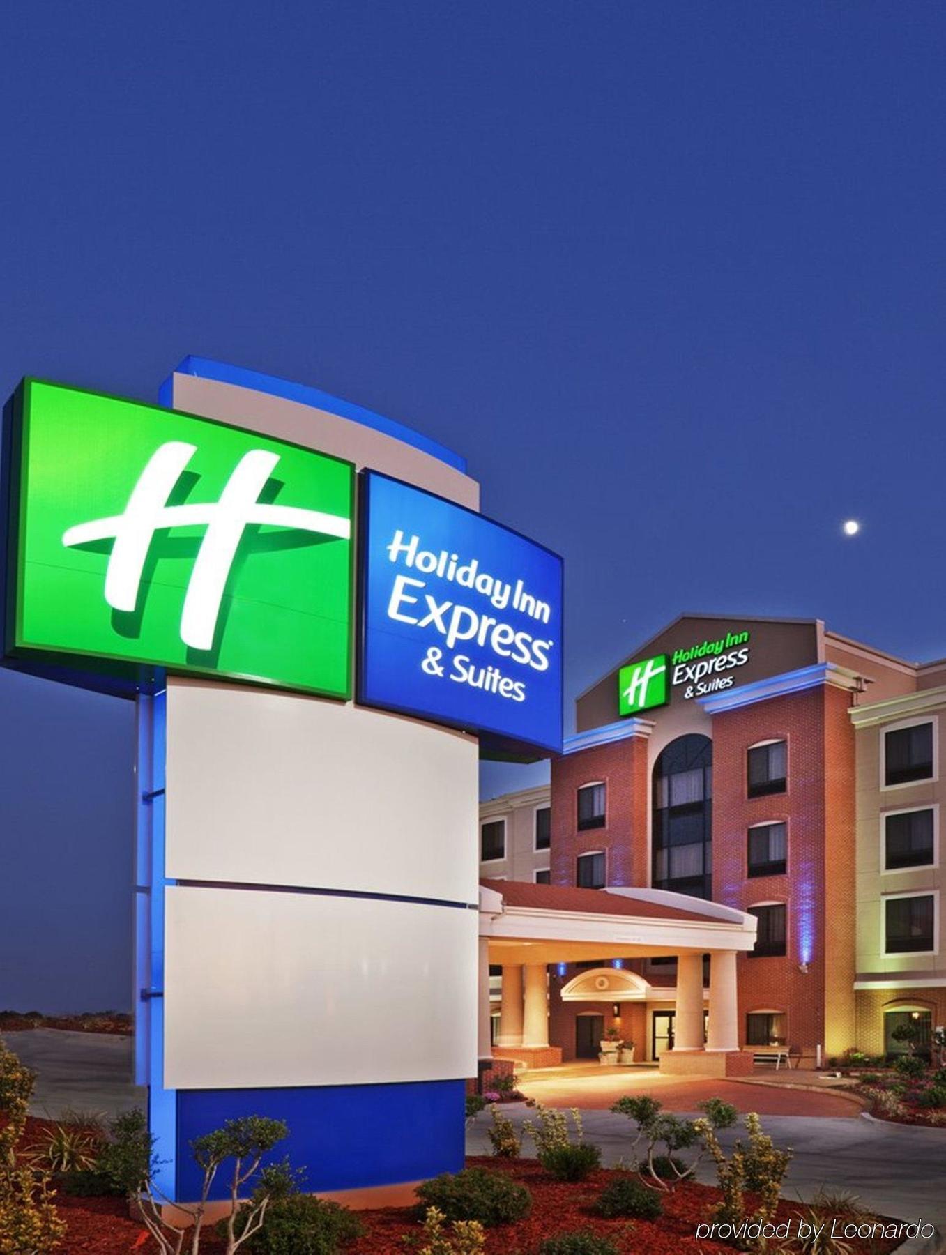 Holiday Inn Express & Suites Austin Nw - Four Points By Ihg Экстерьер фото
